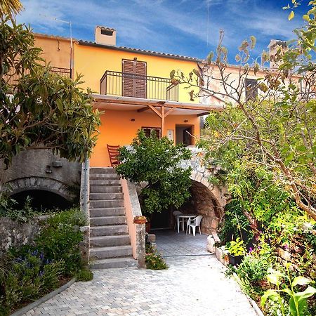 Holiday Home Kuca Na Moru Корнич Экстерьер фото