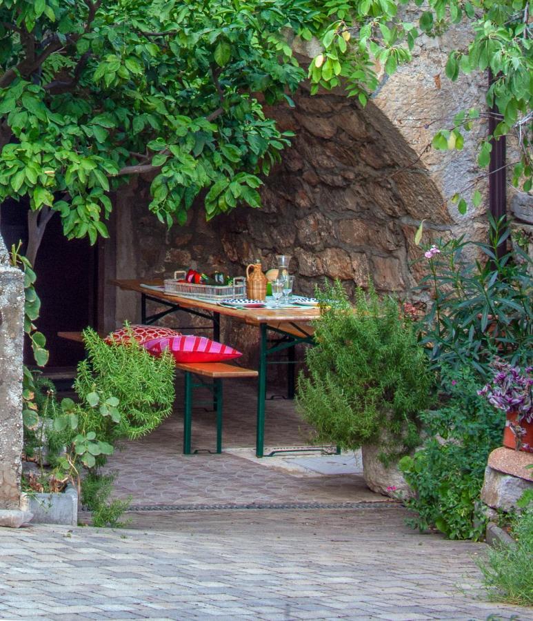 Holiday Home Kuca Na Moru Корнич Экстерьер фото