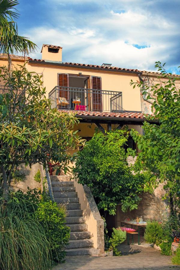 Holiday Home Kuca Na Moru Корнич Экстерьер фото