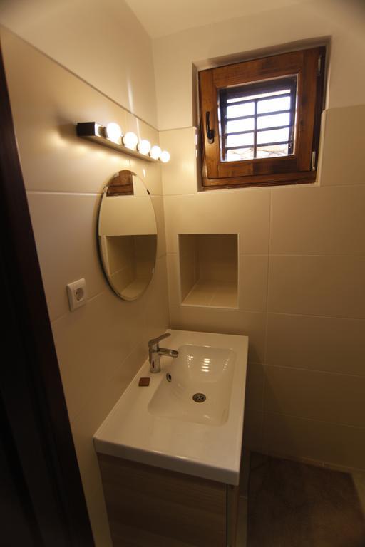 Holiday Home Kuca Na Moru Корнич Экстерьер фото